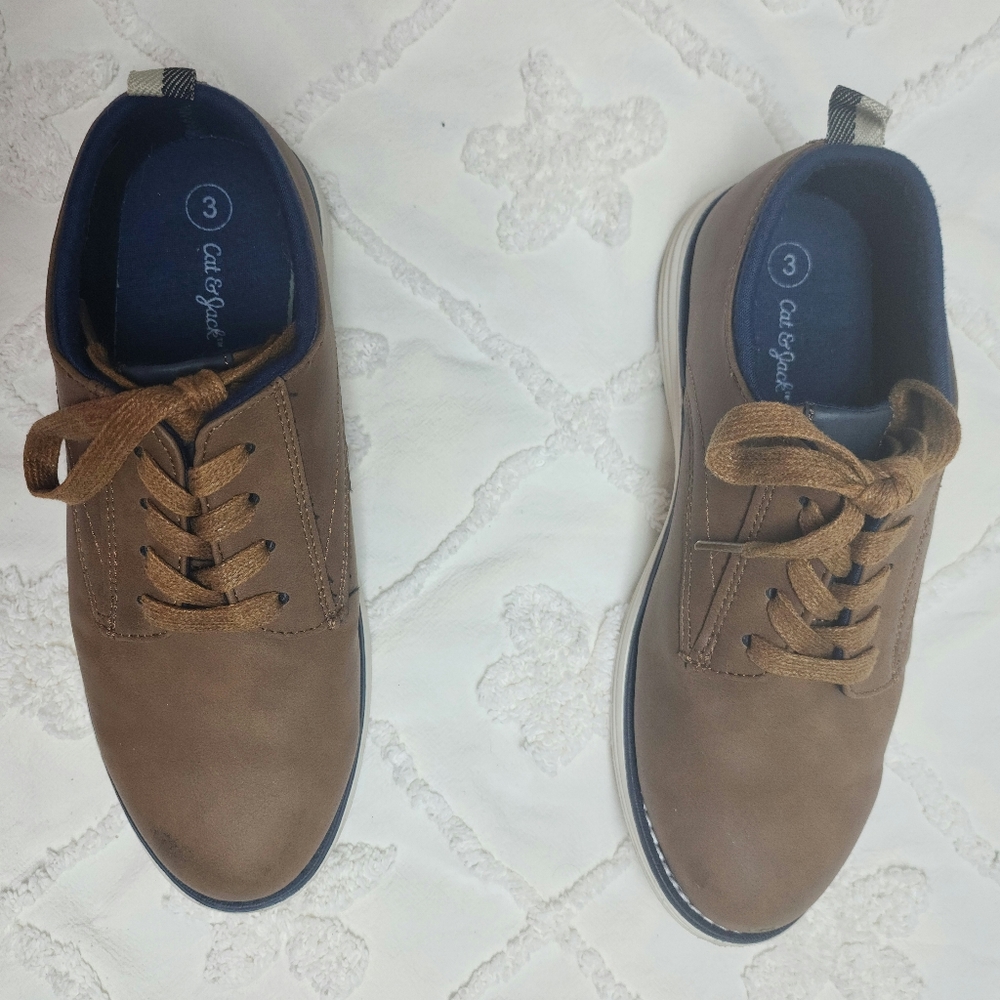 SHOES - Picture 4 of 7